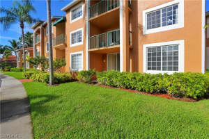 1275 Wildwood Lakes Blvd, Naples, FL 34104, Sold 11/19/21