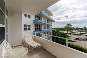 220 Seaview Ct, Marco Island, FL 34145, Sold 10/27/21