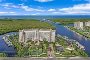 13105 Vanderbilt Dr, Naples, FL 34110, Sold 11/15/21