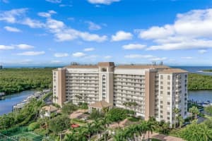 13105 Vanderbilt Dr, Naples, FL 34110, Sold 11/15/21