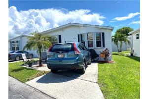 4751 Split Log Ln W, Estero, FL 33928, Sold 12/10/21