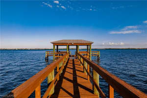3225 E Riverside Dr #15a, Fort Myers, FL 33916, Sold 12/09/21