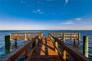 3225 E Riverside Dr #15a, Fort Myers, FL 33916, Sold 12/09/21
