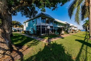3225 E Riverside Dr #15a, Fort Myers, FL 33916, Sold 12/09/21