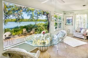 2539 Coconut Dr, Sanibel, FL 33957, Sold 12/27/21