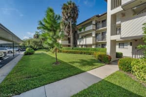1600 Misty Pines Cir, Naples, FL 34105, Sold 12/03/21