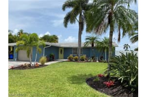 13 Sunview Blvd, Fort Myers Beach, FL 33931, Sold 10/13/21