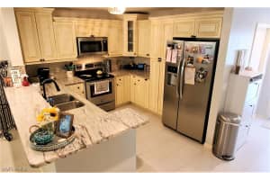 366 Dover Pl, Naples, FL 34104, Sold 01/25/22