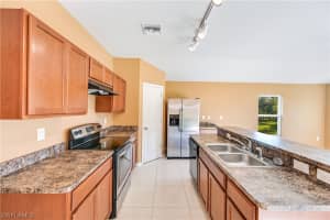 10420 Canal Brook Ln, Lehigh Acres, FL 33936, Sold 04/11/22