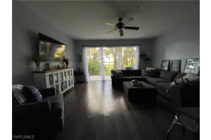 832 Hampton Cir, Naples, FL 34105, Sold 12/09/21