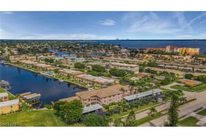 1835 Beach Pkwy APT 201, Cape Coral, FL 33904, Sold 01/07/22