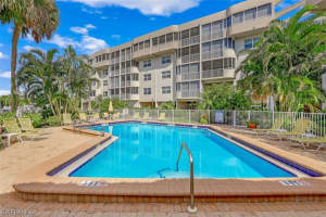12945 Vanderbilt Dr, Naples, FL 34110, Sold 03/16/22