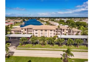1837 Beach Pkwy APT 305, Cape Coral, FL 33904, Sold 01/06/22