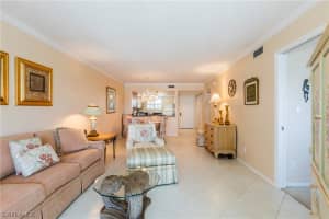 889 Collier Ct, Marco Island, FL 34145, Sold 01/19/22