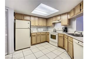 9652 Windsor Gardens Ln APT 103, Fort Myers, FL 33919, Sold 11/30/21