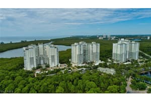 285 Grande Way, Naples, FL 34110, Sold 06/30/22