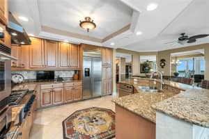 285 Grande Way, Naples, FL 34110, Sold 06/30/22
