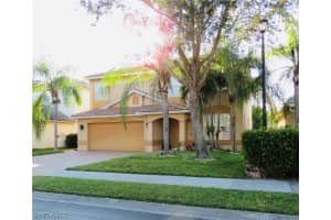 8271 Laurel Lakes Way, Naples, FL 34119, Sold 02/28/22