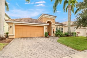 1674 Serrano Cir, Naples, FL 34105, Sold 11/29/21