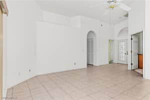 9841 Las Casas Dr, Fort Myers, FL 33919, Sold 01/18/22