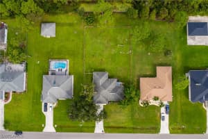8235 Boonesboro Rd, North Fort Myers, FL 33917, Sold 03/18/22