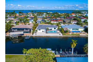 14 Sunview Blvd, Fort Myers Beach, FL 33931, Sold 01/11/22