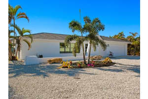 14 Sunview Blvd, Fort Myers Beach, FL 33931, Sold 01/11/22