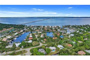 719 Periwinkle Way, Sanibel, FL 33957, Sold 02/17/22