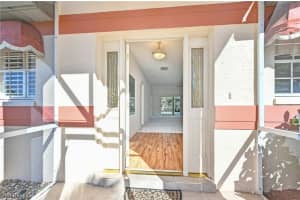 930 Moon Lake Dr, Naples, FL 34104, Sold 02/14/22