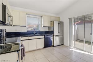 1262 Naples Lake Dr, Naples, FL 34104, Sold 02/04/22