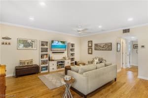 641 Periwinkle Way b4, Sanibel, FL 33957, Sold 12/23/21