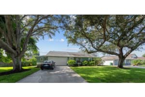 9623 Sussex St, Naples, FL 34109, Sold 12/01/21