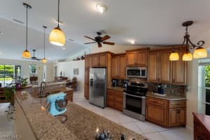 9623 Sussex St, Naples, FL 34109, Sold 12/01/21