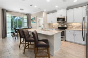 6981 Avalon Cir, Naples, FL 34112, Sold 12/10/21