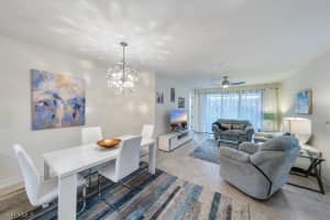 7914 Bristol Cir, Naples, FL 34120, Sold 12/07/21