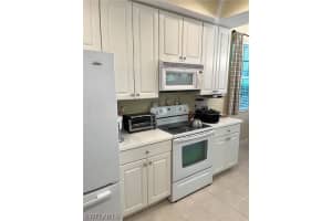 6010 Jonathans Bay Cir APT 101, Fort Myers, FL 33908, Sold 01/14/22