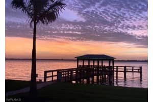 3225 E Riverside Dr, Fort Myers, FL 33916, Sold 12/14/21