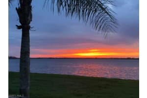 3225 E Riverside Dr, Fort Myers, FL 33916, Sold 12/14/21