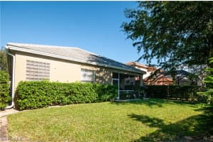 8229 Laurel Lakes Blvd, Naples, FL 34119, Sold 04/14/22