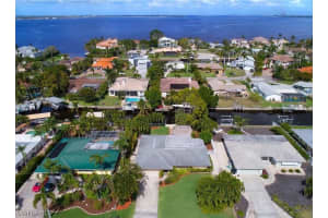 393 Parkway Ct, Fort Myers, FL 33919, Sold 02/03/22