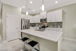 6934 Avalon Cir, Naples, FL 34112, Sold 01/05/22