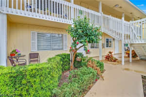 4617 Bayshore Dr, Naples, FL 34112, Sold 12/14/21