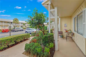 4617 Bayshore Dr, Naples, FL 34112, Sold 12/14/21