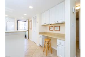 671 E Gulf Dr, Sanibel, FL 33957, Sold 05/03/22