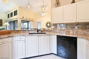 559 Beachwalk Cir, Naples, FL 34108, Sold 03/11/22