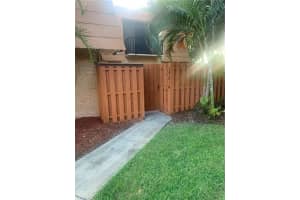 1701 Park Meadows Dr APT 4, Fort Myers, FL 33907, Sold 04/19/22