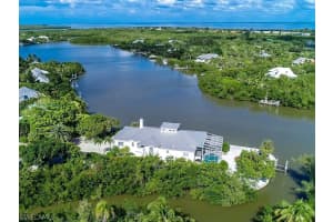 2444 Harbour Ln, Sanibel, FL 33957, Sold 04/04/22