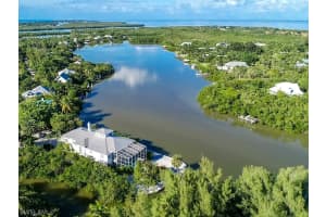 2444 Harbour Ln, Sanibel, FL 33957, Sold 04/04/22