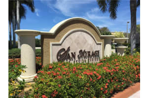 8851 Colonnades Ct W, Bonita Springs, FL 34135, Sold 01/31/22