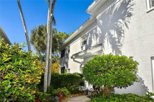 6809 Satinleaf Rd S, Naples, FL 34109, Sold 04/01/22